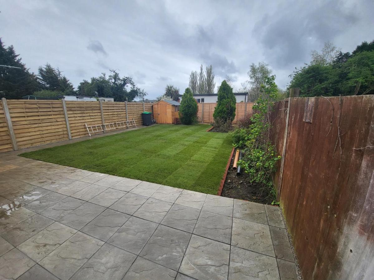 High Spec Large 6 Bedroom House! Kingston upon Thames  Buitenkant foto